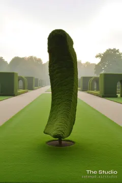 Topiary — Sculpted hedge