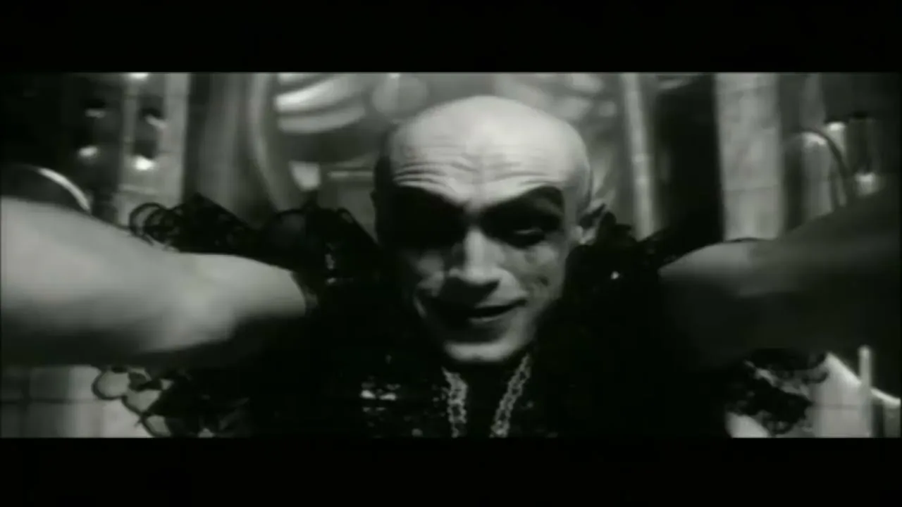 Le Plastique c'est fantastique video, frame at 75%